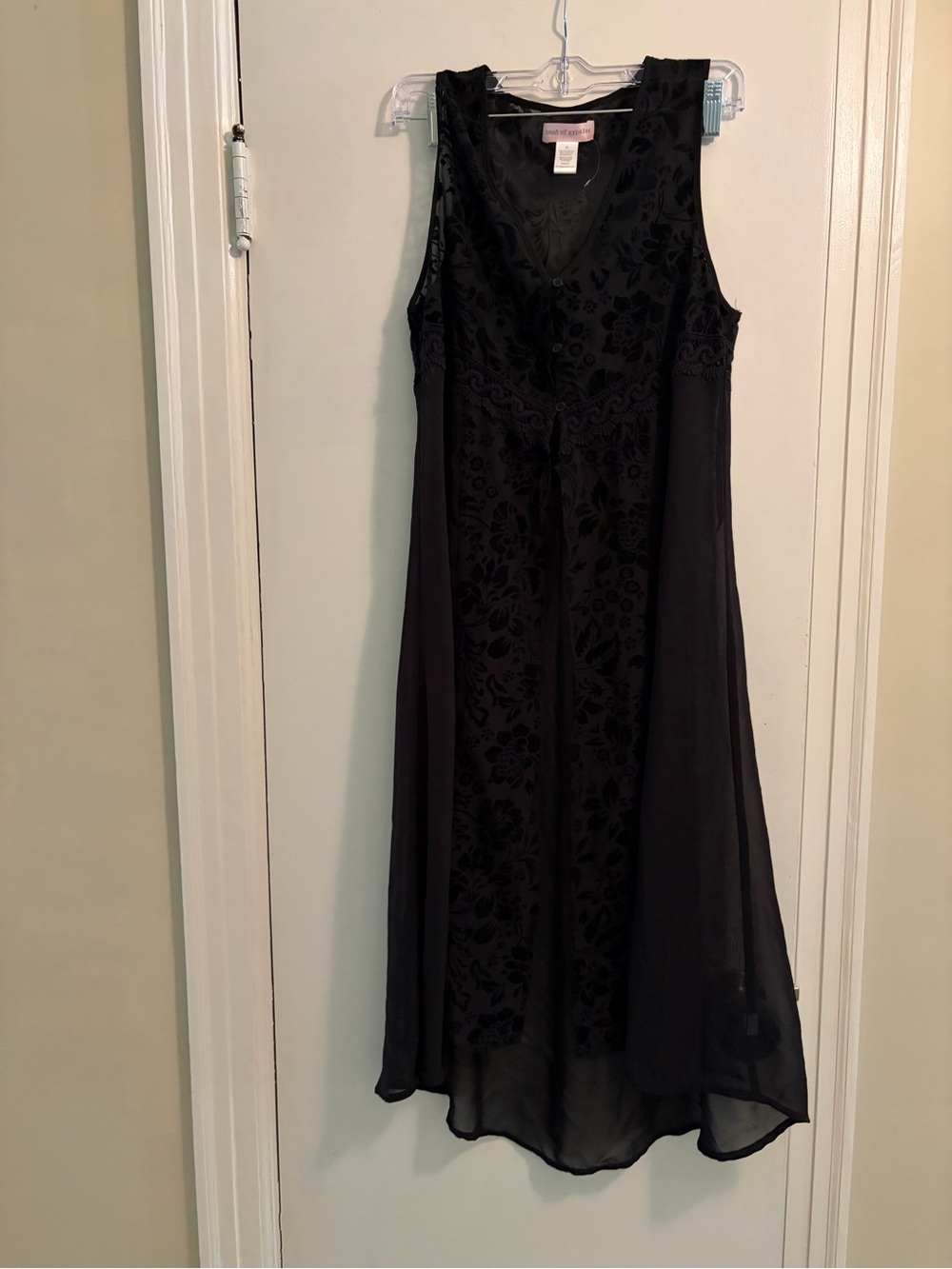Band Of Gypsies Black Sleeveless Flowy Vest Floral Velvet Burnout Embroidered M